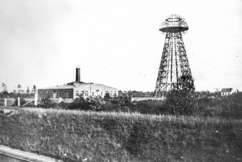 A roadside view of the Wardenclyffe tower and lab.